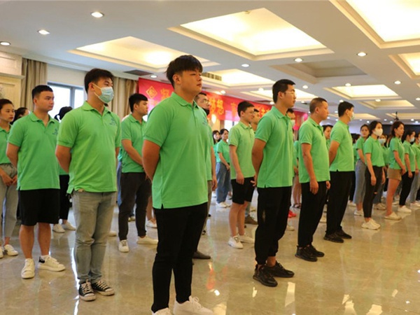 同心協力 共筑夢想 | 業盛堂集團組織開展旱地冰壺對抗賽